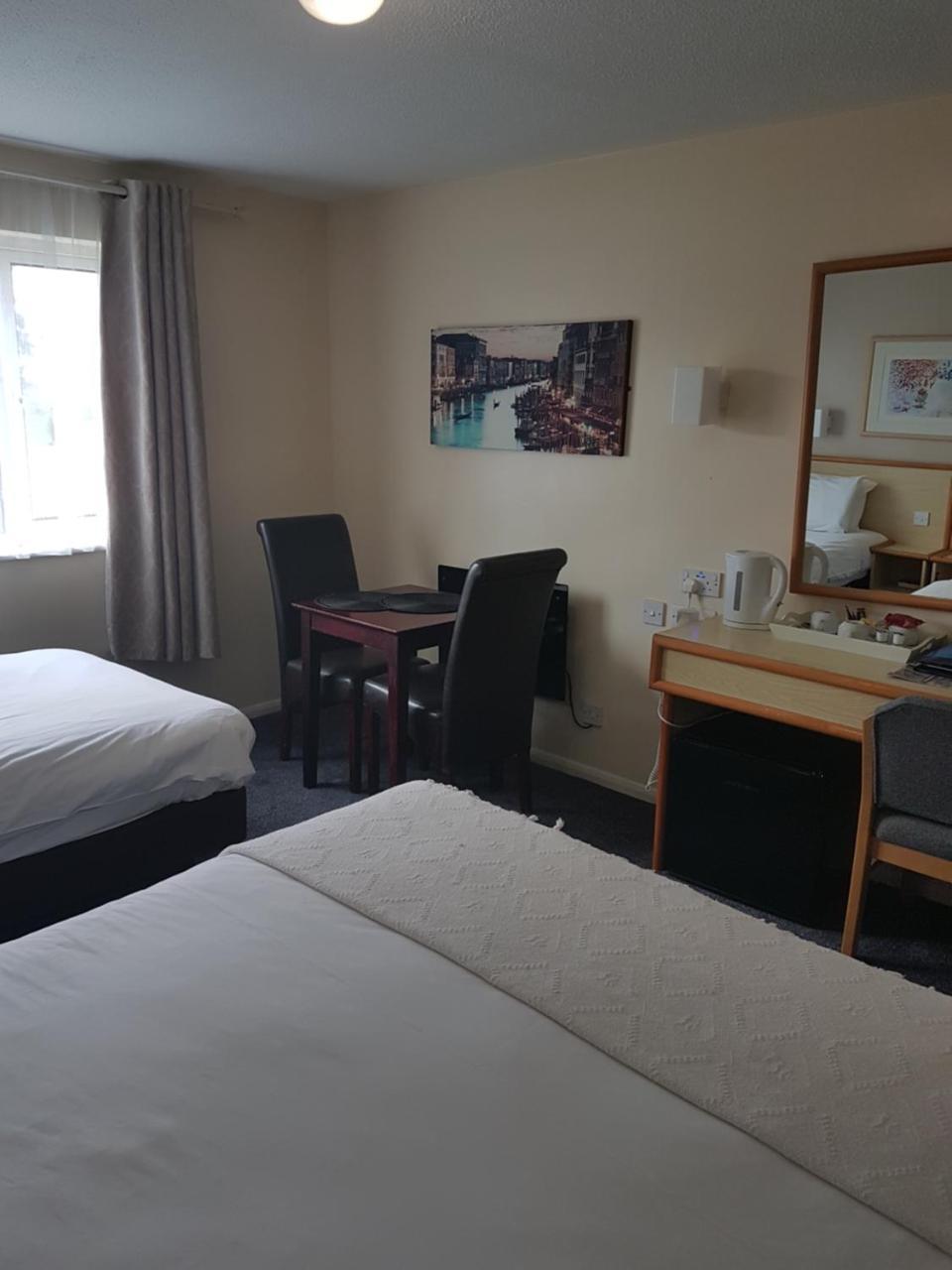Travel Plaza Hotel Desborough Εξωτερικό φωτογραφία